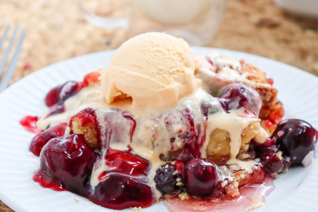 Cherry dump cake 