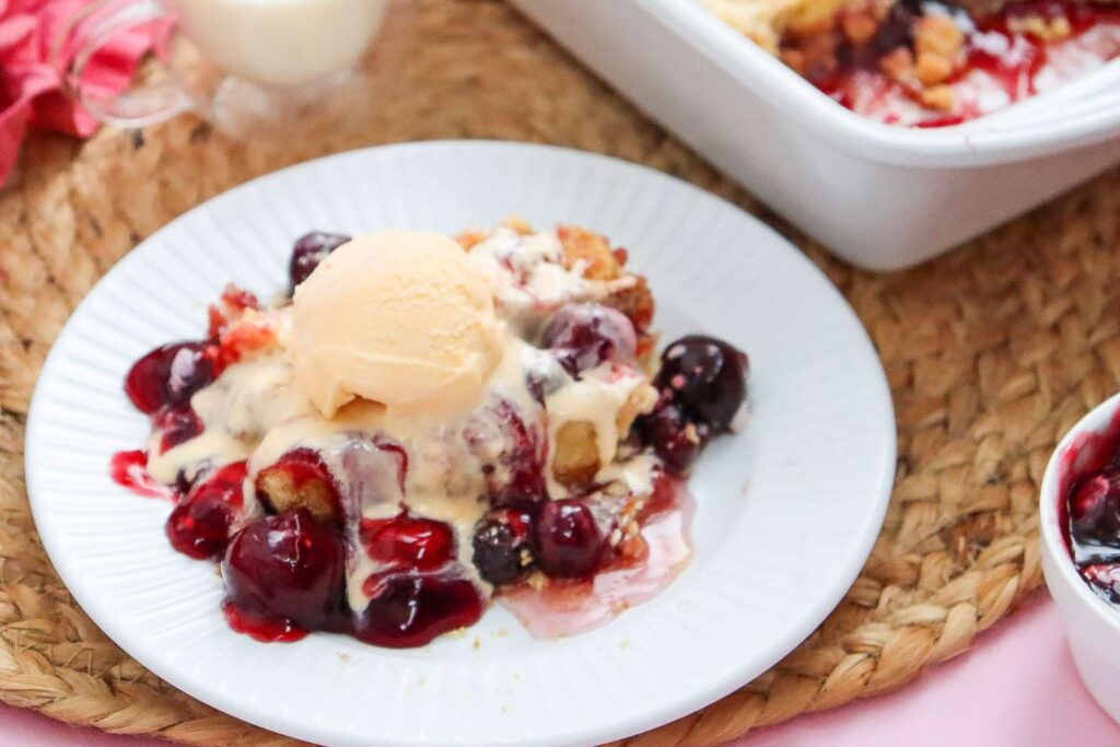 Cherry dump cake 