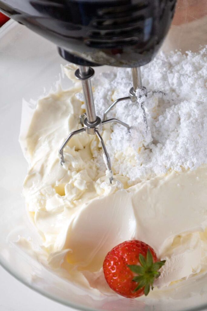 Strawberry No Bake Cheesecake