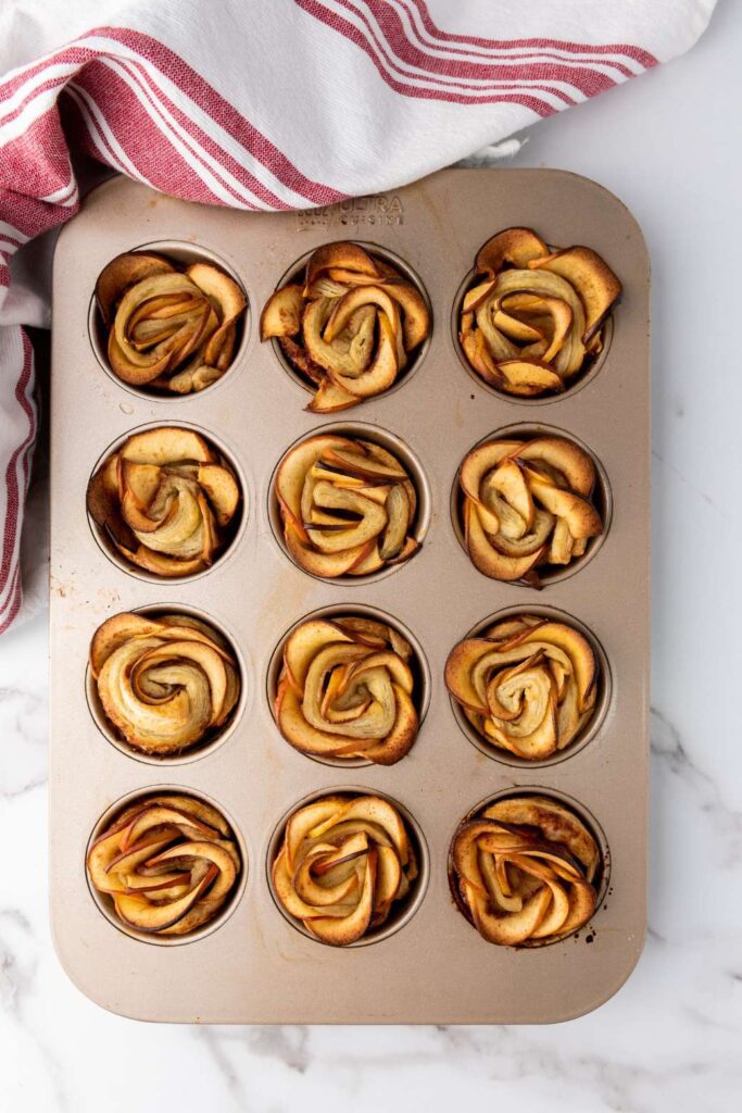 Apple roses