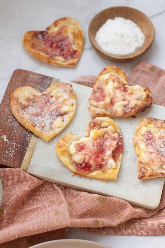 Puff pastry cream cheese tarts 