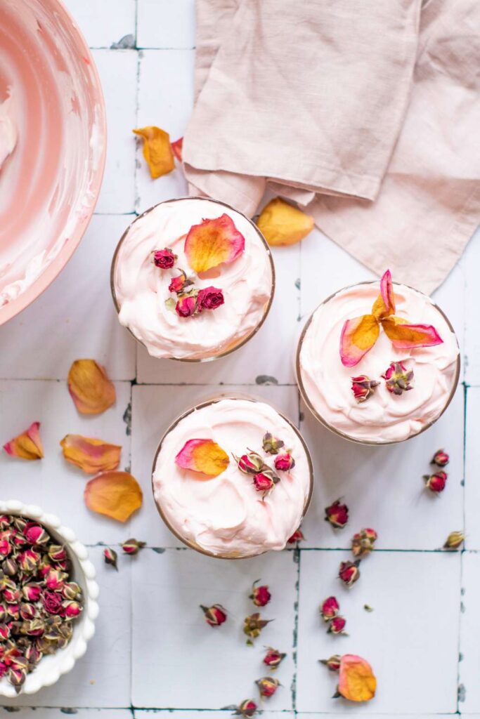 Rose tiramisu with mascarpone 