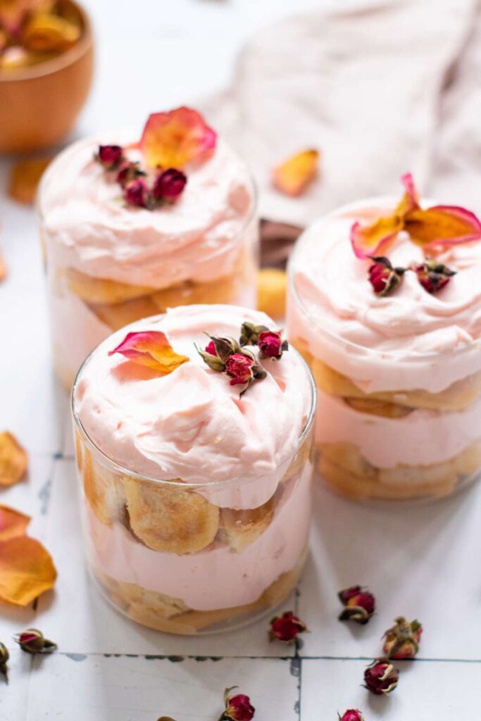 Rose tiramisu with mascarpone