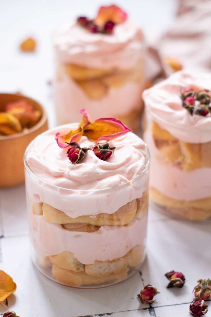 Rose tiramisu with mascarpone 