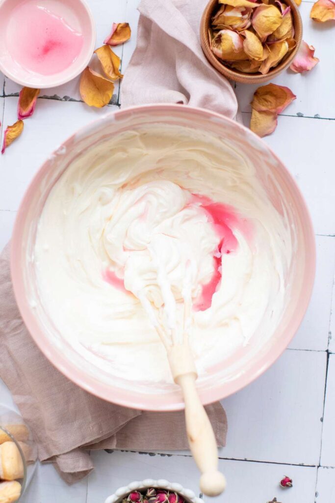 Rose tiramisu with mascarpone 