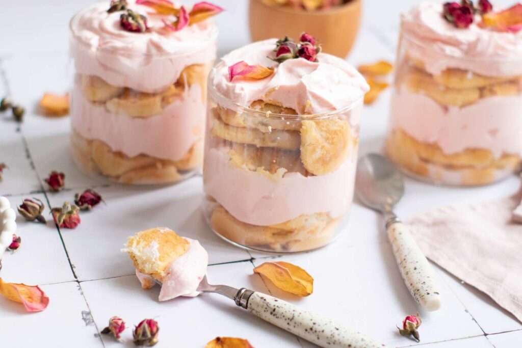 Rose tiramisu with mascarpone 