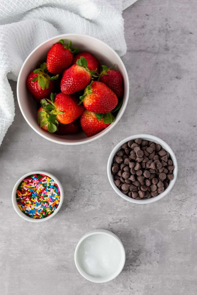Vegan chocolate covered strawberries 