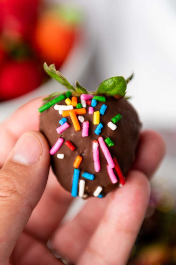 Vegan chocolate covered strawberries 