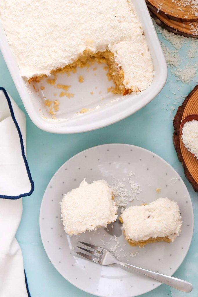 Fluffy coconut cake