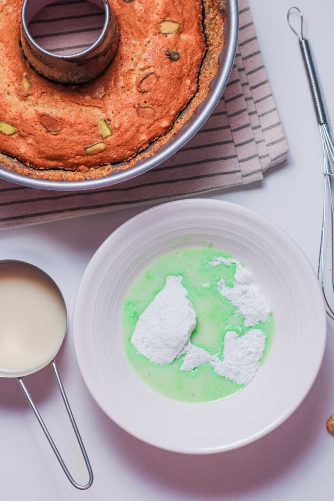 Pistachio bundt cake 