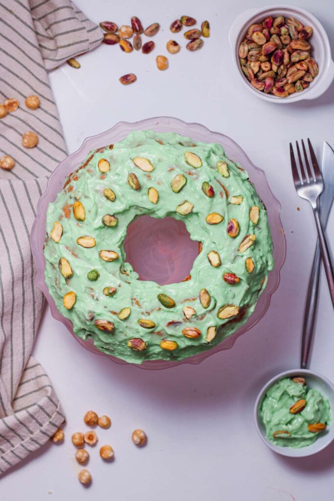 Pistachio bundt cake