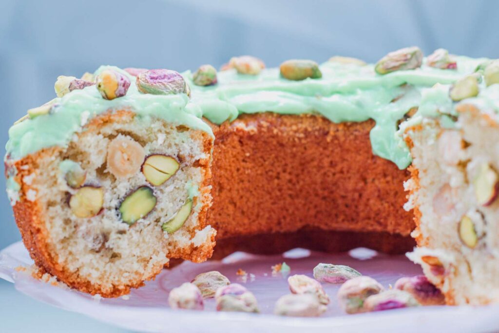 Pistachio bundt cake 