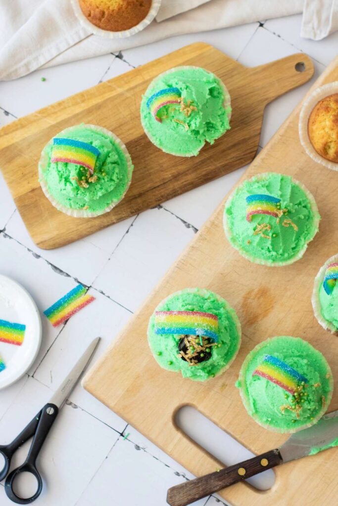 Saint patricks day rainbow cupcakes 