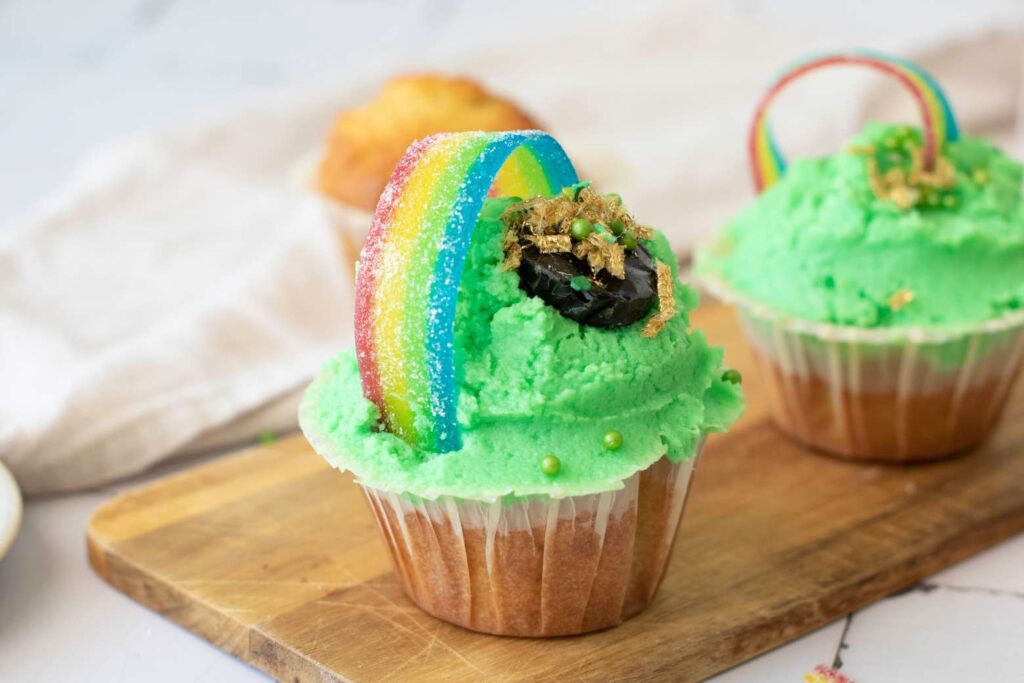 Saint patricks day rainbow cupcakes 