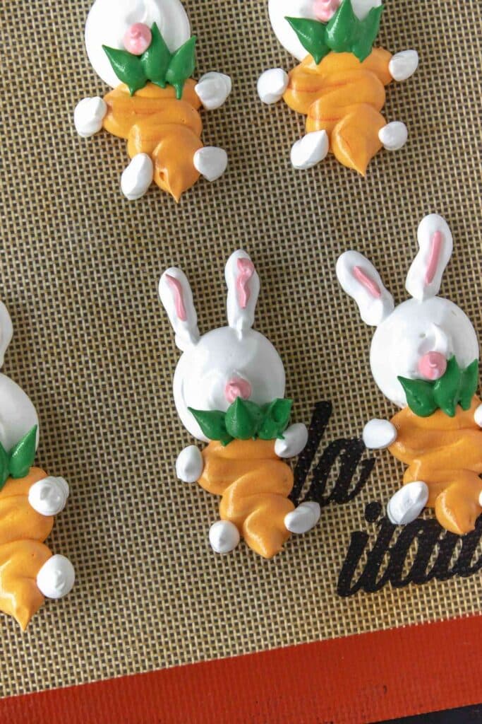 Easter bunny meringue cookies