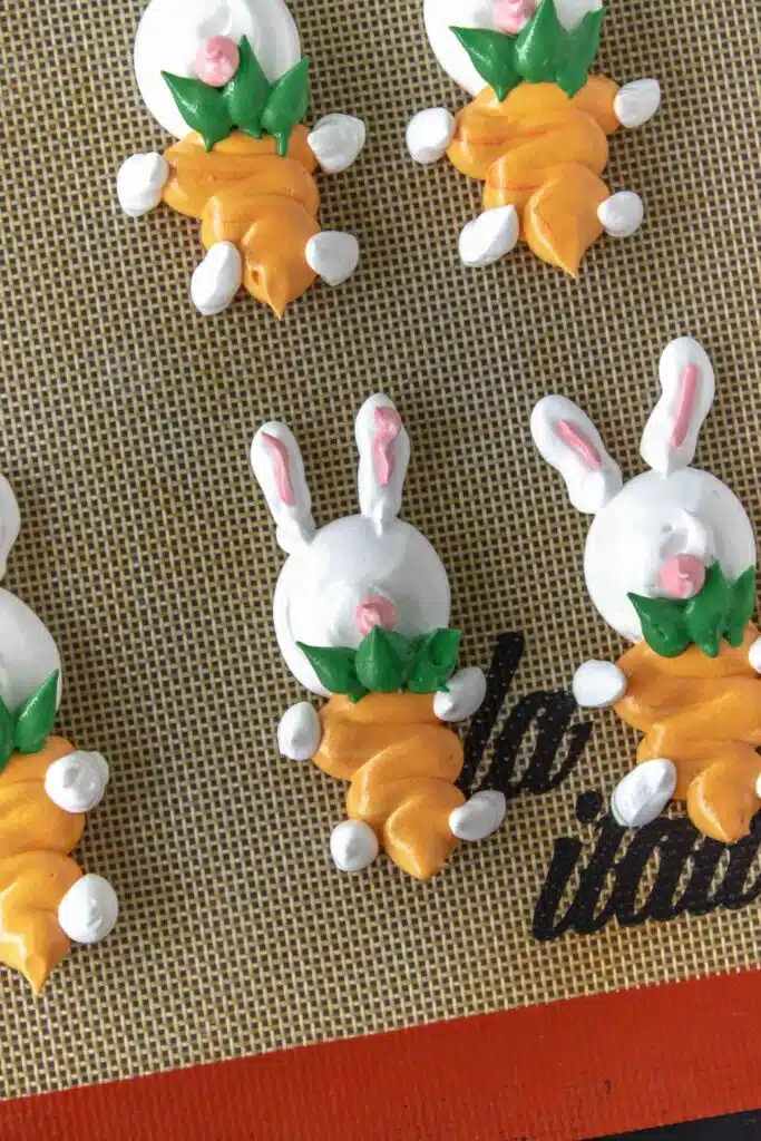 Easter bunny meringue cookies