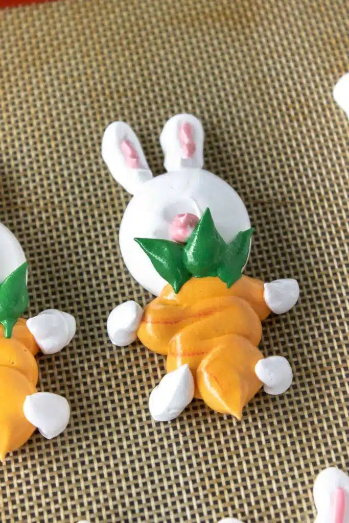 Easter bunny meringue cookies