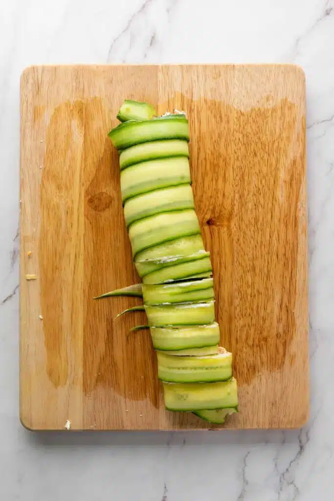 Everything bagel cucumber rolls with smoked salmon 