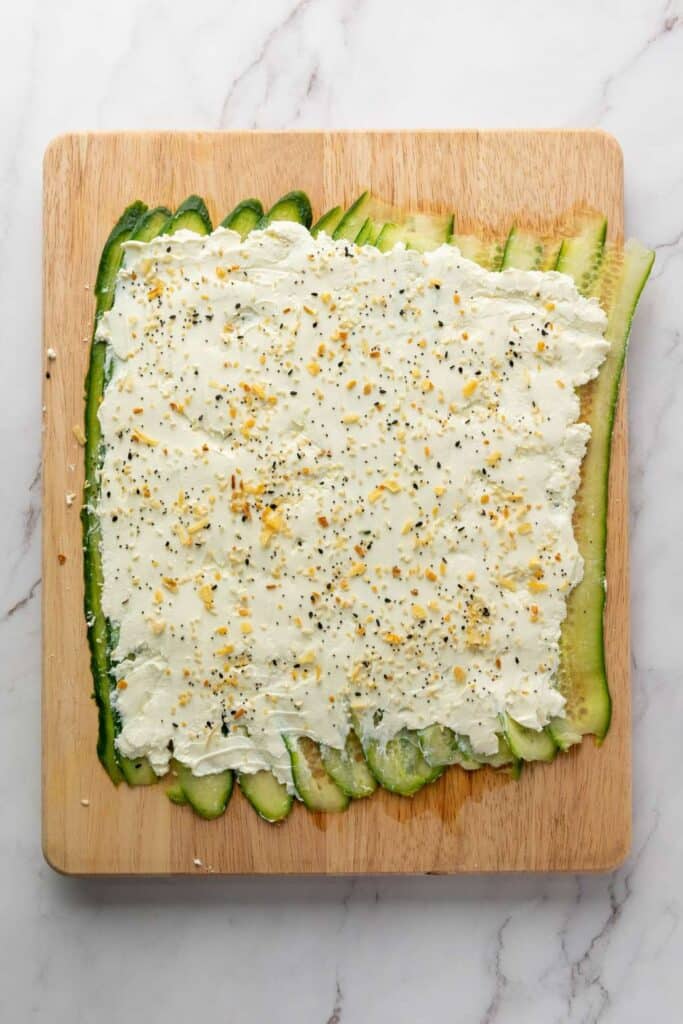 Everything bagel cucumber rolls with smoked salmon 
