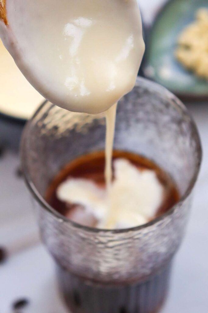 Iced white chocolate mocha
