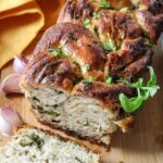 Swirl garlic bread