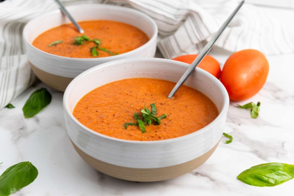 Vegan roasted tomato soup