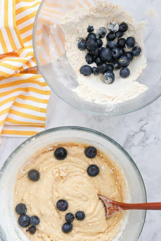 Lemon blueberry bundt cake 
