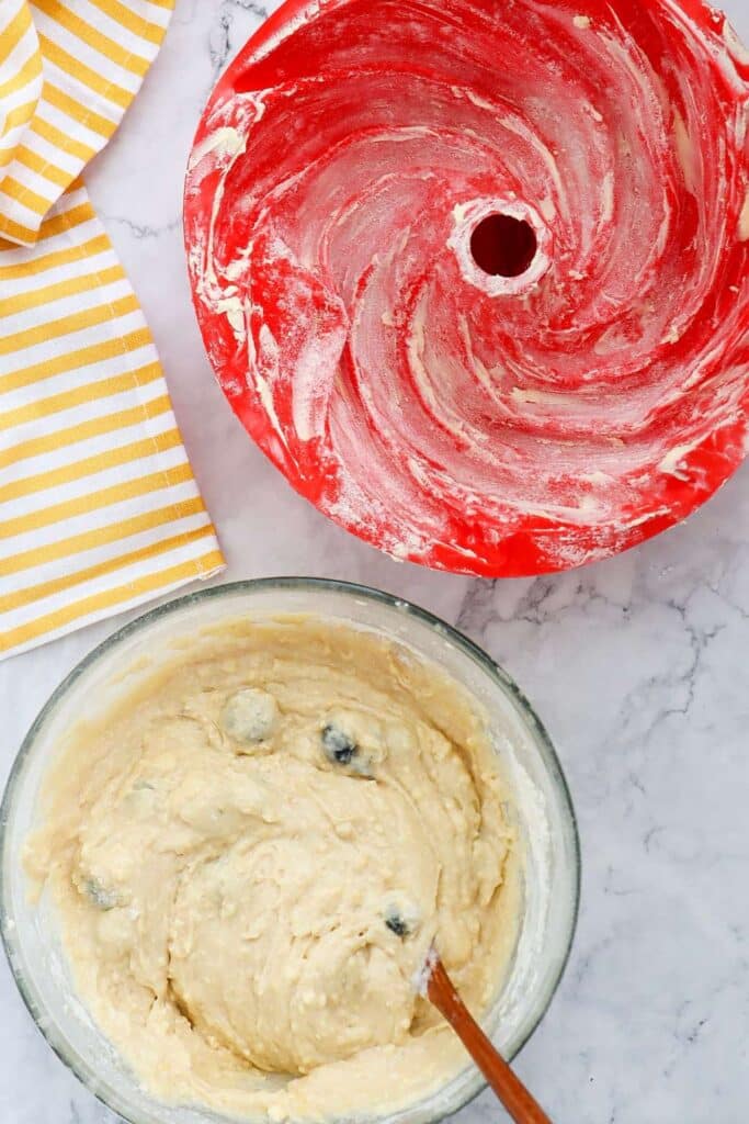 Lemon blueberry bundt cake 