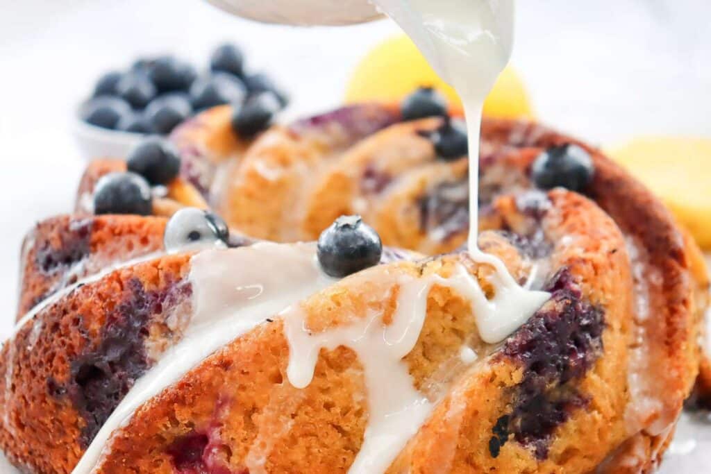 Lemon blueberry bundt cake 
