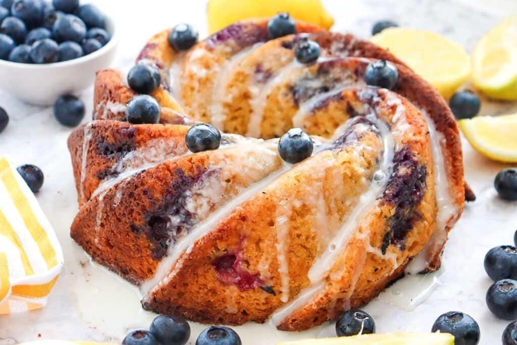 Lemon blueberry bundt cake 