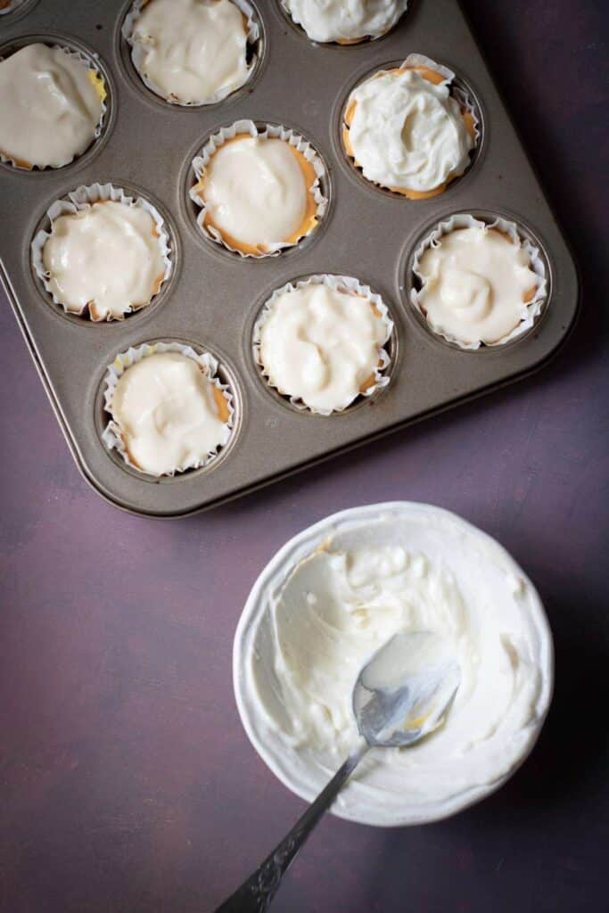 Halloween candy corn mini cheesecake 