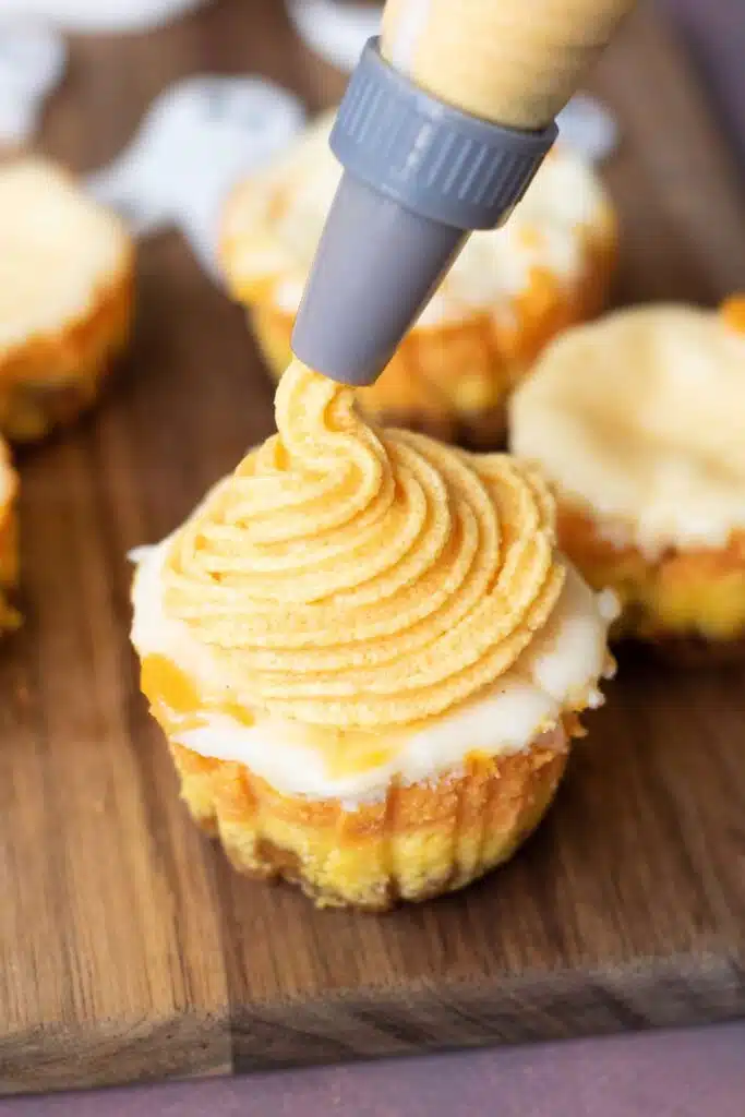 Halloween candy corn mini cheesecake 