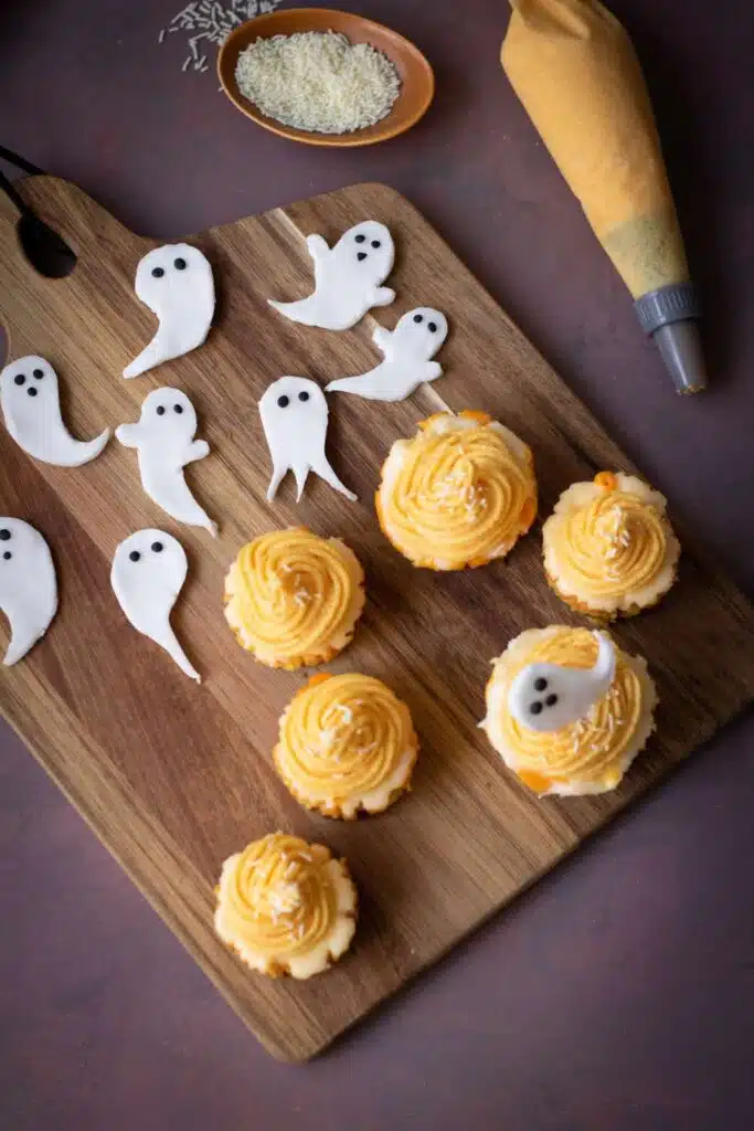 Halloween candy corn mini cheesecake 