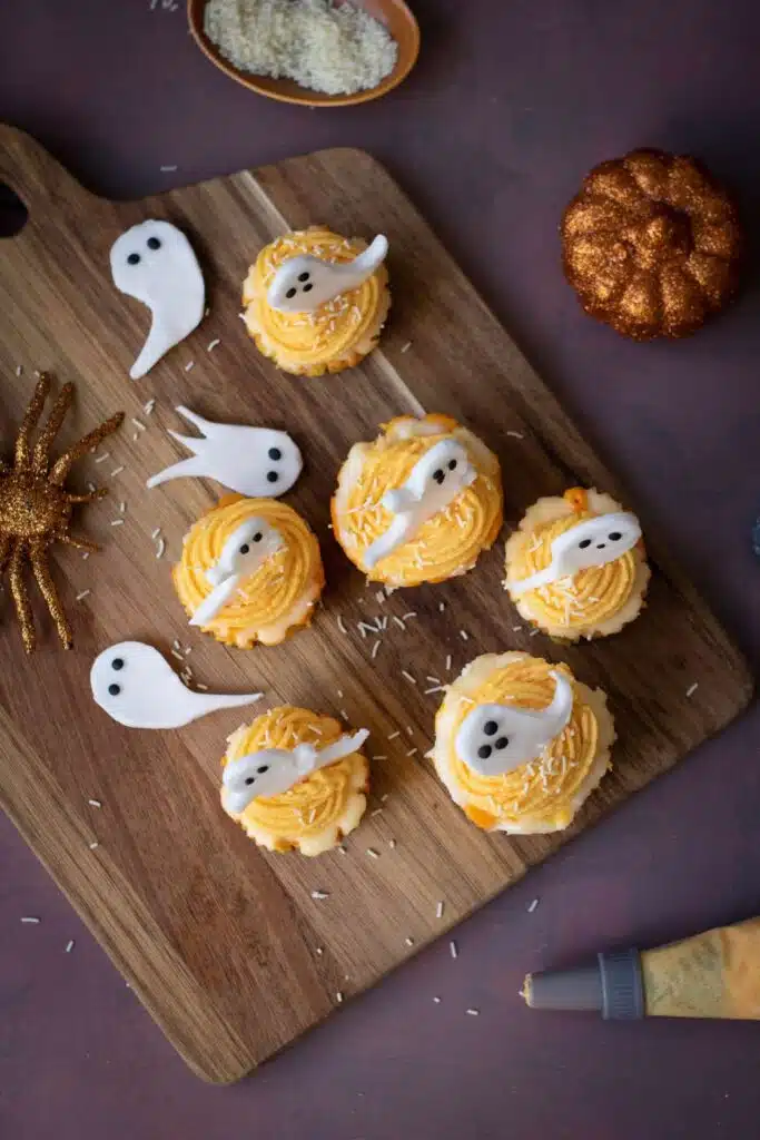 Halloween candy corn mini cheesecake 