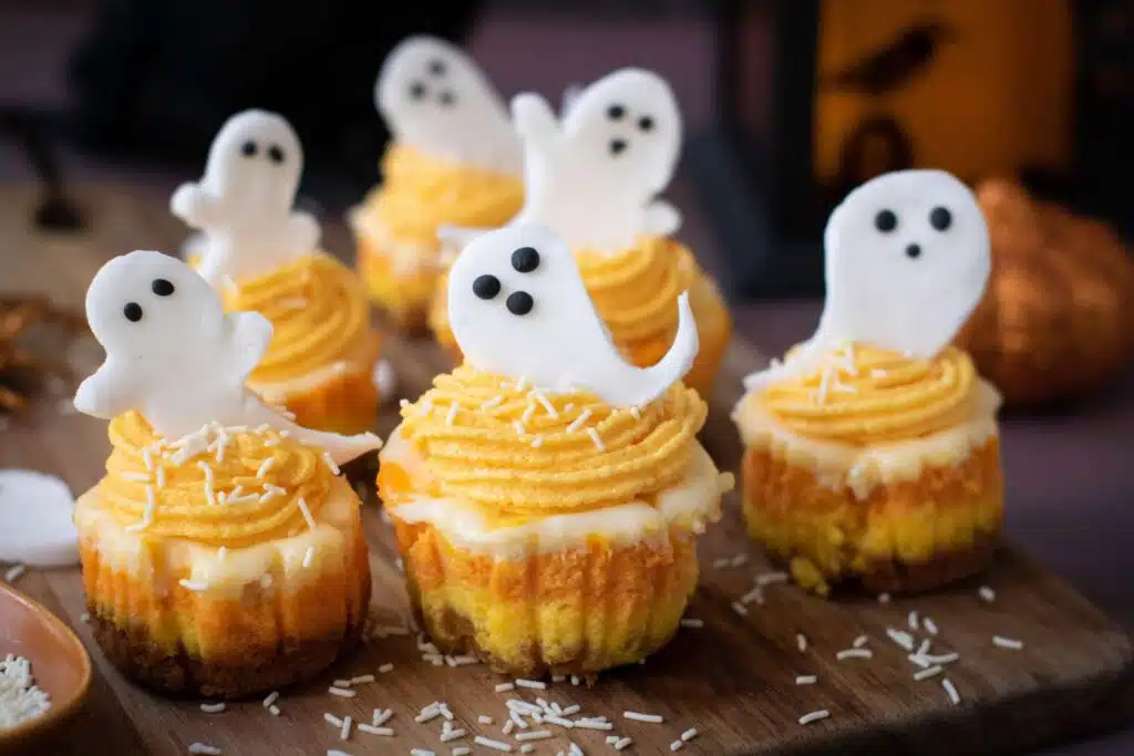 Halloween candy corn mini cheesecake 