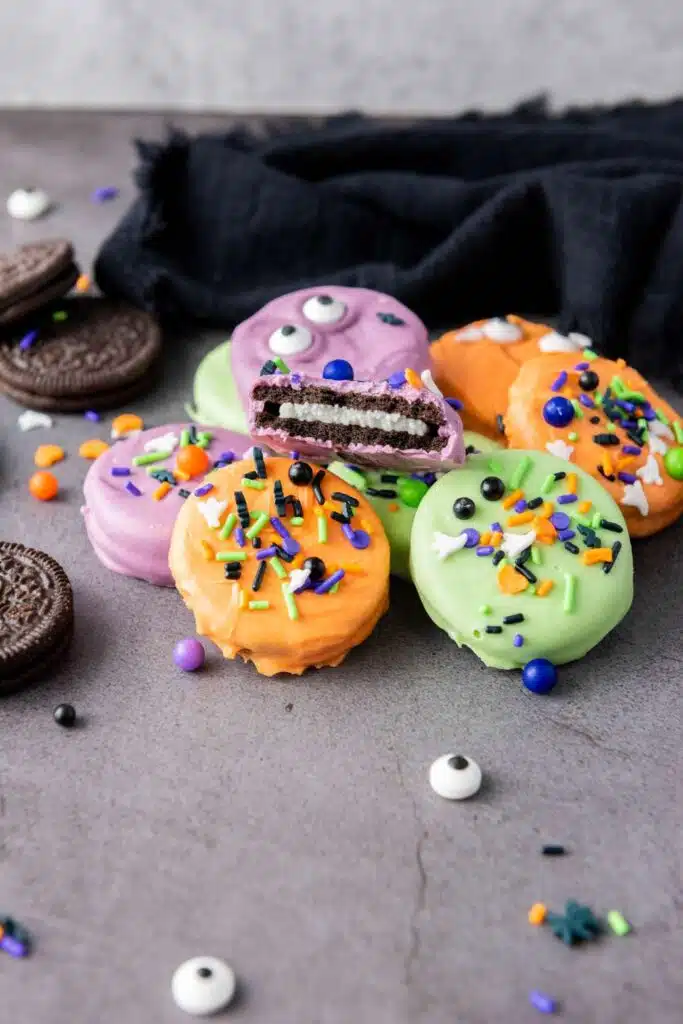 Halloween oreo treats