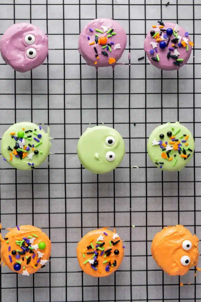 Halloween oreo treats