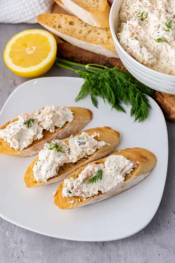 Smoked salmon dip