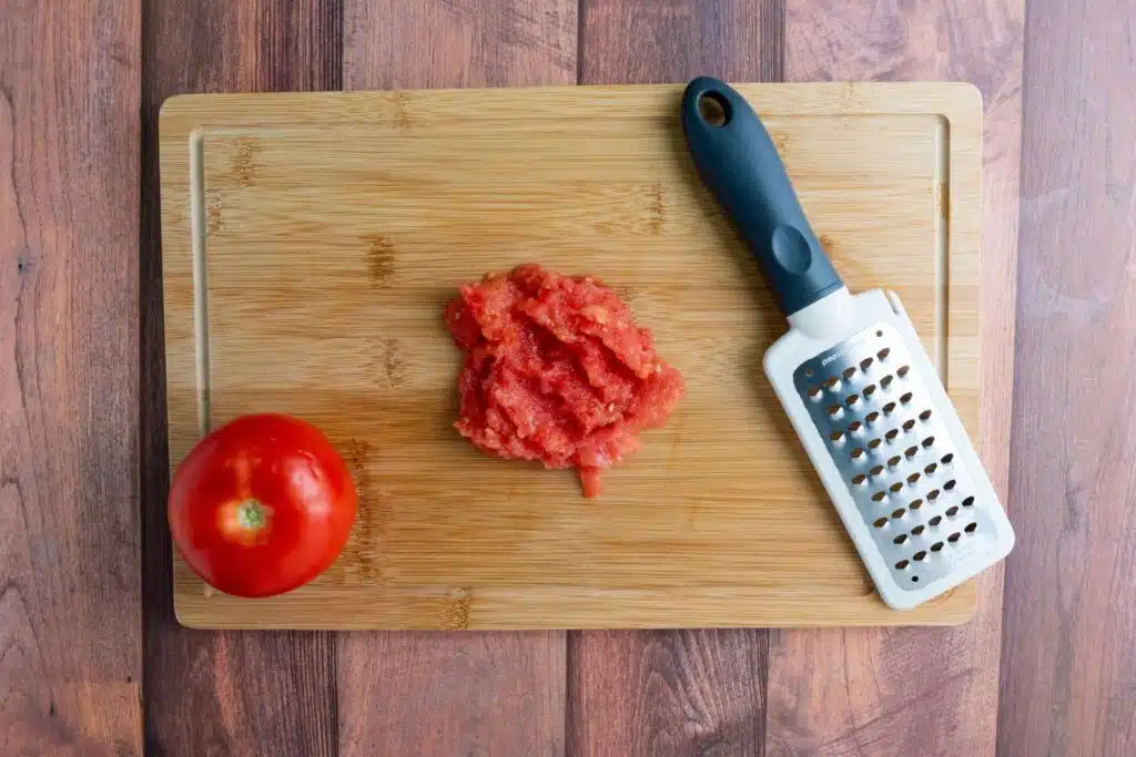 Pan con tomate