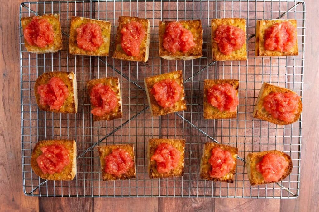 Pan con tomate